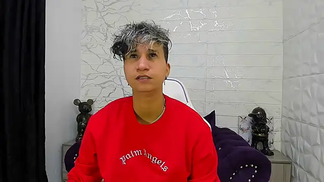 Im Milan Rs online show from 02/19/25, 12:14