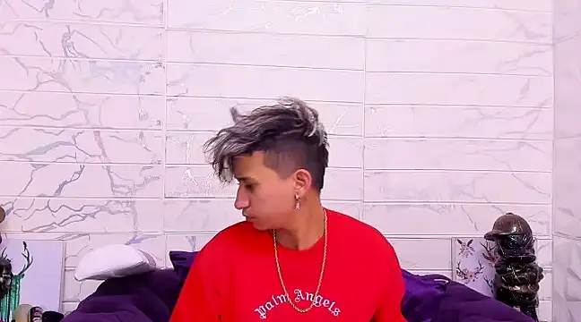 Im Milan Rs online show from 02/20/25, 07:01