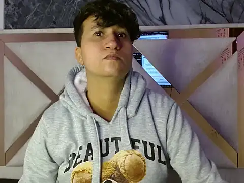 Im Milan Rs online show from 09/18/25, 02:35