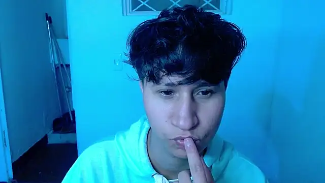 Snapshot of Im_Milan_Rs chatting on 06/27/26, 03:33 Im Milan Rs online show from 06/27/26, 03:33