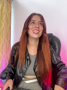 HannaSmiith online show from 03/18/25, 03:10