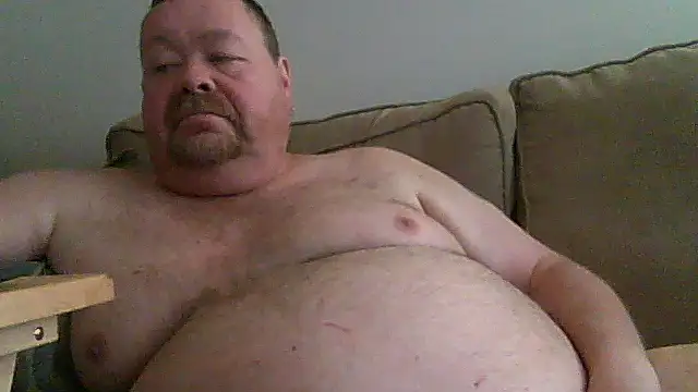 Snapshot of hitman_35 chatting on 10/29/25, 08:54 hitman 35 online show from 10/29/25, 08:54