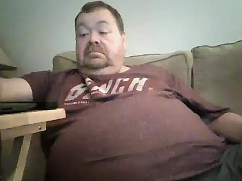 Snapshot of hitman_35 chatting on 11/23/25, 11:37 hitman 35 online show from 11/23/25, 11:37