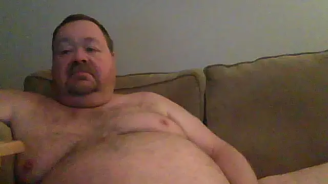 Snapshot of hitman_35 chatting on 02/13/26, 04:19 hitman 35 online show from 02/13/26, 04:19