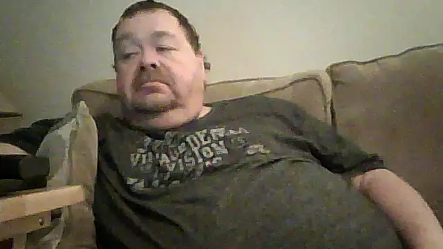 Snapshot of hitman_35 chatting on 03/04/26, 04:51 hitman 35 online show from 03/04/26, 04:51