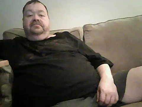 Snapshot of hitman_35 chatting on 04/13/26, 02:50 hitman 35 online show from 04/13/26, 02:50