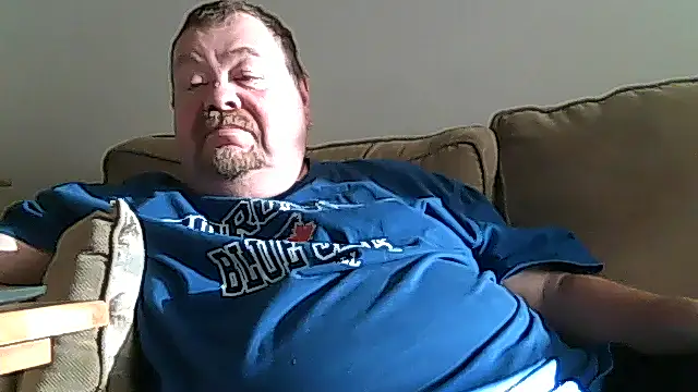 Snapshot of hitman_35 chatting on 07/02/26, 02:33 hitman 35 online show from 07/02/26, 02:33