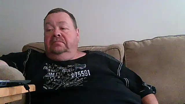 Snapshot of hitman_35 chatting on 07/19/26, 08:12 hitman 35 online show from 07/19/26, 08:12