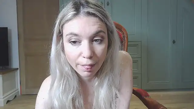 carlaaa online show from 01/17/25, 09:28