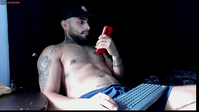 Snapshot of christangel_96_ chatting on 02/15/25, 08:01 christangel 96 online show from 02/15/25, 08:01