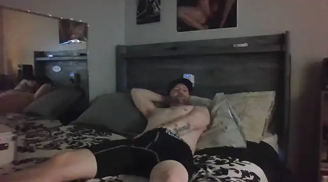 Snapshot of Edward_LongCock chatting on 01/05/25, 09:37 Edward LongCock online show from 01/05/25, 09:37