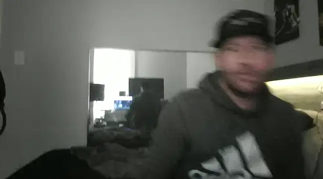 Snapshot of Edward_LongCock chatting on 01/16/25, 04:07 Edward LongCock online show from 01/16/25, 04:07