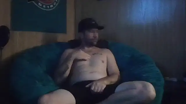 Snapshot of Edward_LongCock chatting on 11/10/25, 05:39 Edward LongCock online show from 11/10/25, 05:39