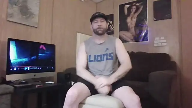 Snapshot of Edward_LongCock chatting on 04/06/26, 09:05 Edward LongCock online show from 04/06/26, 09:05