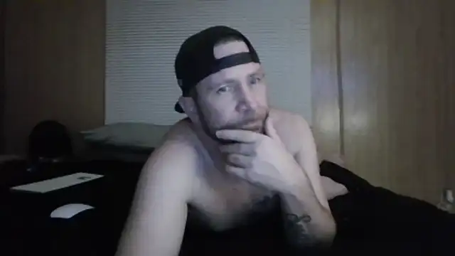 Snapshot of Edward_LongCock chatting on 05/17/26, 05:16 Edward LongCock online show from 05/17/26, 05:16