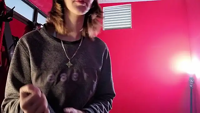 Snapshot of Ambar_Roux_ chatting on 03/06/26, 12:45 Ambar Roux online show from 03/06/26, 12:45