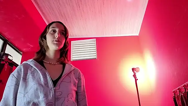 Snapshot of Ambar_Roux_ chatting on 03/07/26, 12:46 Ambar Roux online show from 03/07/26, 12:46