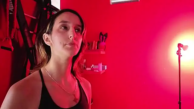 Snapshot of Ambar_Roux_ chatting on 04/01/26, 05:43 Ambar Roux online show from 04/01/26, 05:43