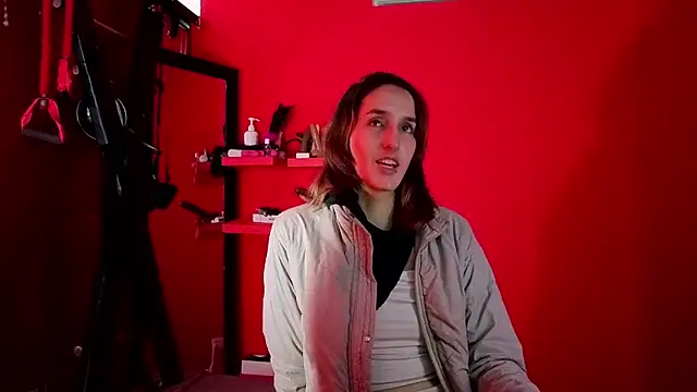 Snapshot of Ambar_Roux_ chatting on 04/16/26, 12:50 Ambar Roux online show from 04/16/26, 12:50