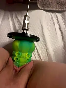 Snapshot of luisa1 chatting on 10/02/25, 06:37 luisa1 online show from 10/02/25, 06:37