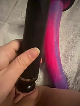 luisa1 online show from 12/17/25, 08:09