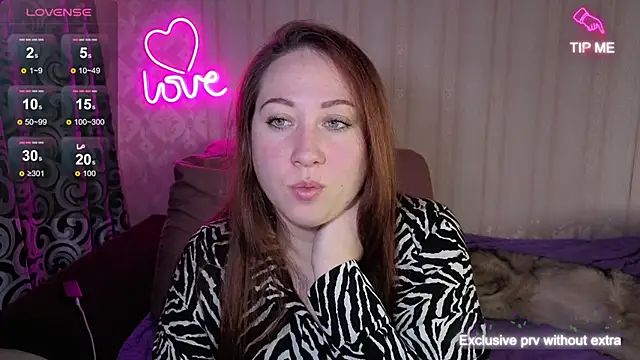 Snapshot of KellyCrystall chatting on 11/06/25, 03:18 KellyCrystall online show from 11/06/25, 03:18