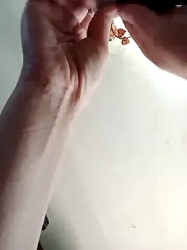 Madame-Butterfly online show from 03/09/25, 05:00