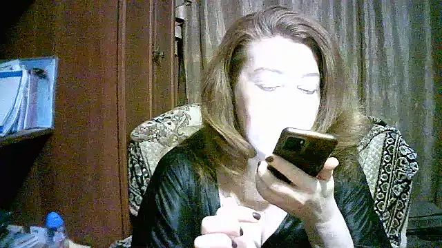 Madame-Butterfly online show from 09/18/25, 03:14