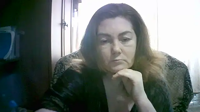 Madame-Butterfly online show from 10/19/25, 06:25