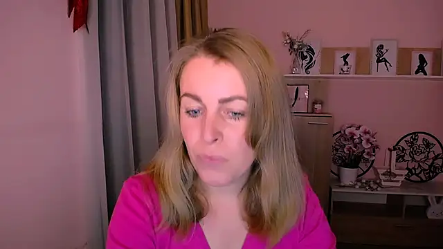 Snapshot of Hot_Milady chatting on 12/06/24, 07:10 Hot Milady online show from 12/06/24, 07:10