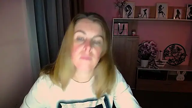 Snapshot of Hot_Milady chatting on 12/09/24, 11:36 Hot Milady online show from 12/09/24, 11:36