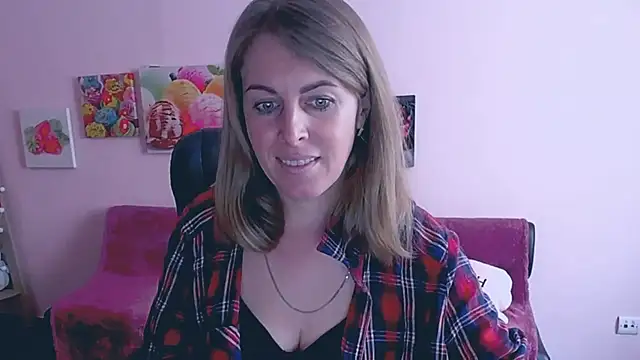 Snapshot of Hot_Milady chatting on 03/05/25, 08:21 Hot Milady online show from 03/05/25, 08:21