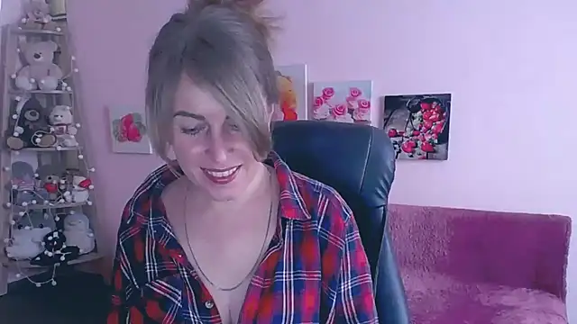 Snapshot of Hot_Milady chatting on 03/21/25, 08:39 Hot Milady online show from 03/21/25, 08:39