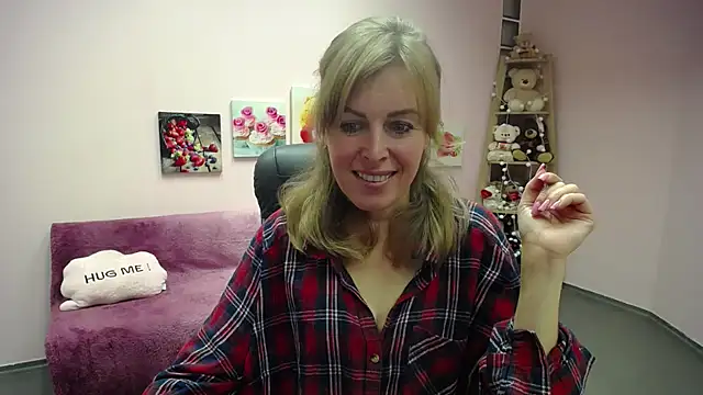 Snapshot of Hot_Milady chatting on 10/02/25, 07:26 Hot Milady online show from 10/02/25, 07:26