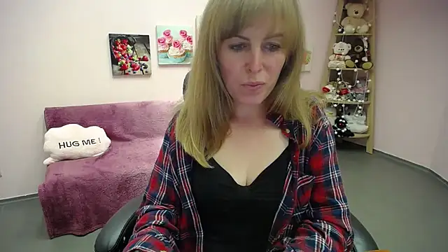 Snapshot of Hot_Milady chatting on 10/03/25, 07:16 Hot Milady online show from 10/03/25, 07:16