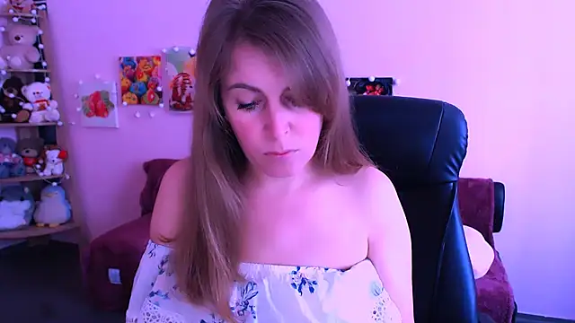 Hot Milady online show from 03/23/26, 08:18