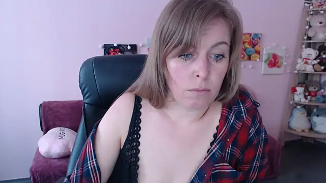 Snapshot of Hot_Milady chatting on 05/08/26, 07:14 Hot Milady online show from 05/08/26, 07:14