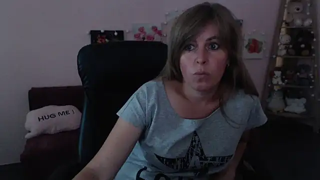 Hot Milady online show from 06/26/26, 07:13