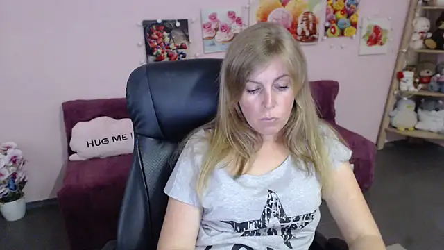 Hot Milady online show from 07/02/26, 07:36