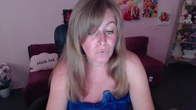 Hot Milady online show from 07/07/26, 07:45