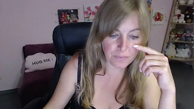 Hot Milady online show from 07/09/26, 07:45