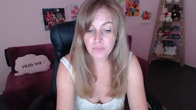 Hot Milady online show from 07/30/26, 07:29