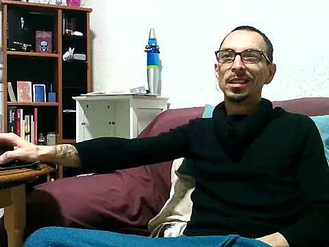 Snapshot of BaalPas chatting on 11/20/25, 03:07 BaalPas online show from 11/20/25, 03:07