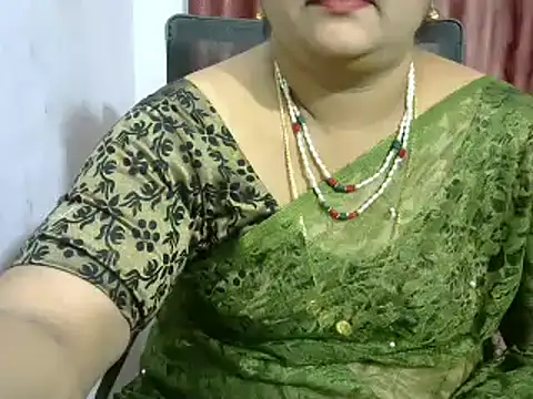 Snapshot of Naughty_Nityaa chatting on 01/15/25, 07:15 Naughty Nityaa online show from 01/15/25, 07:15