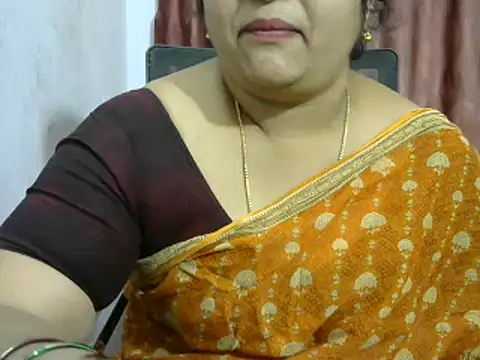 Snapshot of Naughty_Nityaa chatting on 01/15/25, 04:54 Naughty Nityaa online show from 01/15/25, 04:54