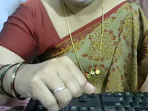 Snapshot of Naughty_Nityaa chatting on 01/20/25, 07:36 Naughty Nityaa online show from 01/20/25, 07:36