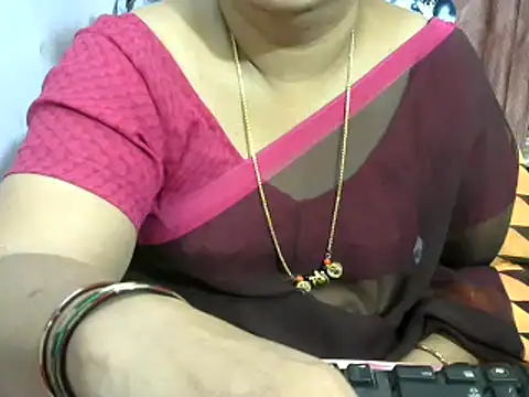 Snapshot of Naughty_Nityaa chatting on 01/21/25, 11:13 Naughty Nityaa online show from 01/21/25, 11:13