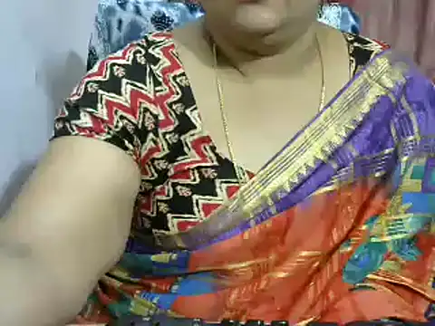 Snapshot of Naughty_Nityaa chatting on 01/23/25, 04:26 Naughty Nityaa online show from 01/23/25, 04:26
