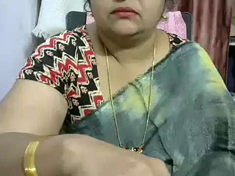 Snapshot of Naughty_Nityaa chatting on 01/30/25, 06:03 Naughty Nityaa online show from 01/30/25, 06:03