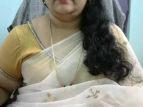 Snapshot of Naughty_Nityaa chatting on 03/05/25, 05:50 Naughty Nityaa online show from 03/05/25, 05:50